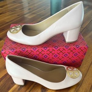 Tory Butch Benton 50MM Pump - size 6.5